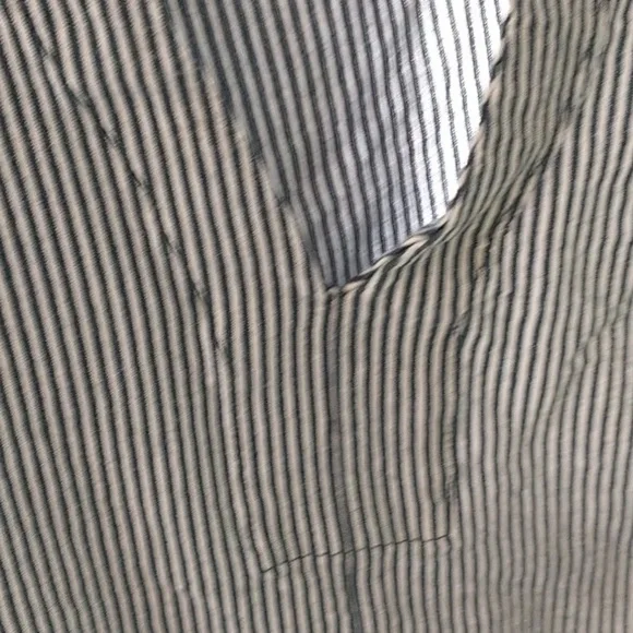 ❤️Madewell Blue & White Striped Luster Vneckline Top Shirt Size XSmall - Picture 5 of 8